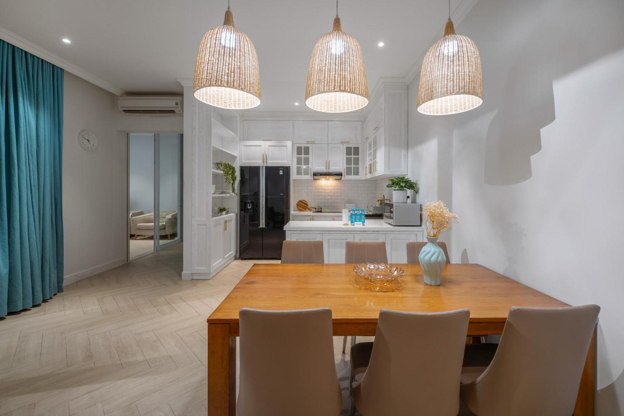 Villa The Salt - 250sm 3br, 4ba & Kitchen
