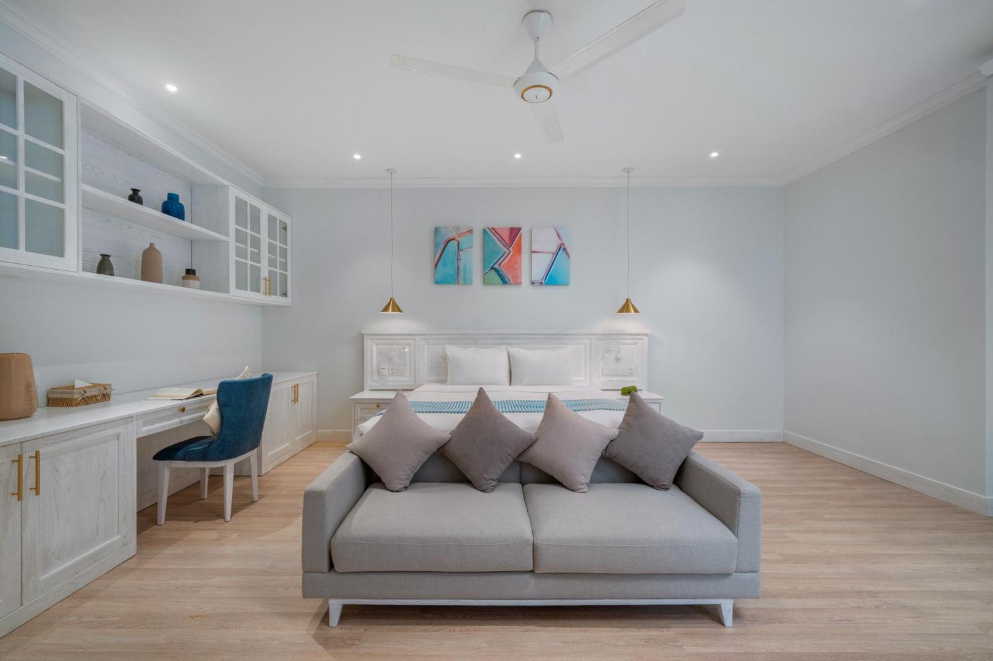 The Salt - 250sm 3br, 4ba & Kitchen Villa