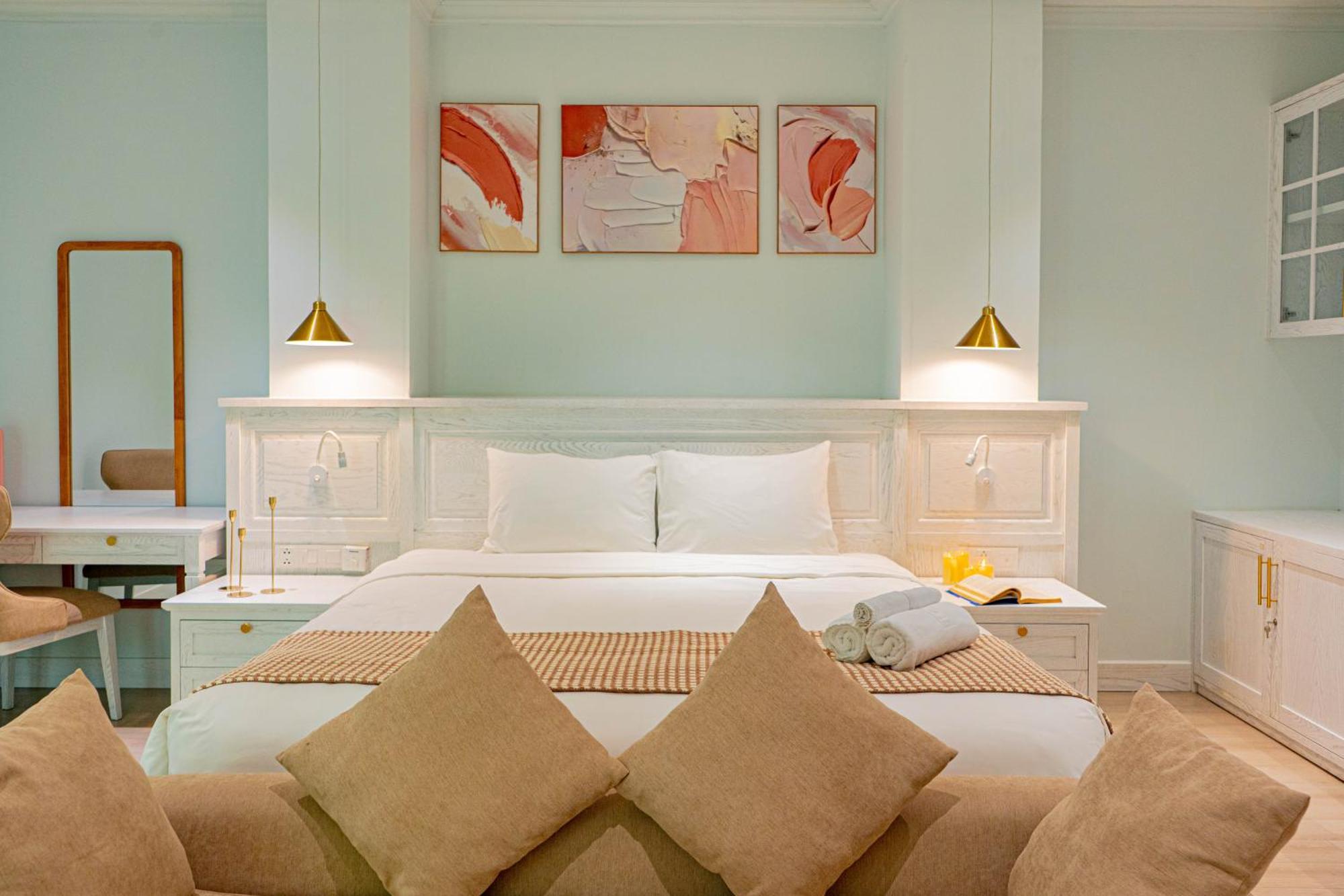 The Salt - 250sm 3br, 4ba & Kitchen Villa