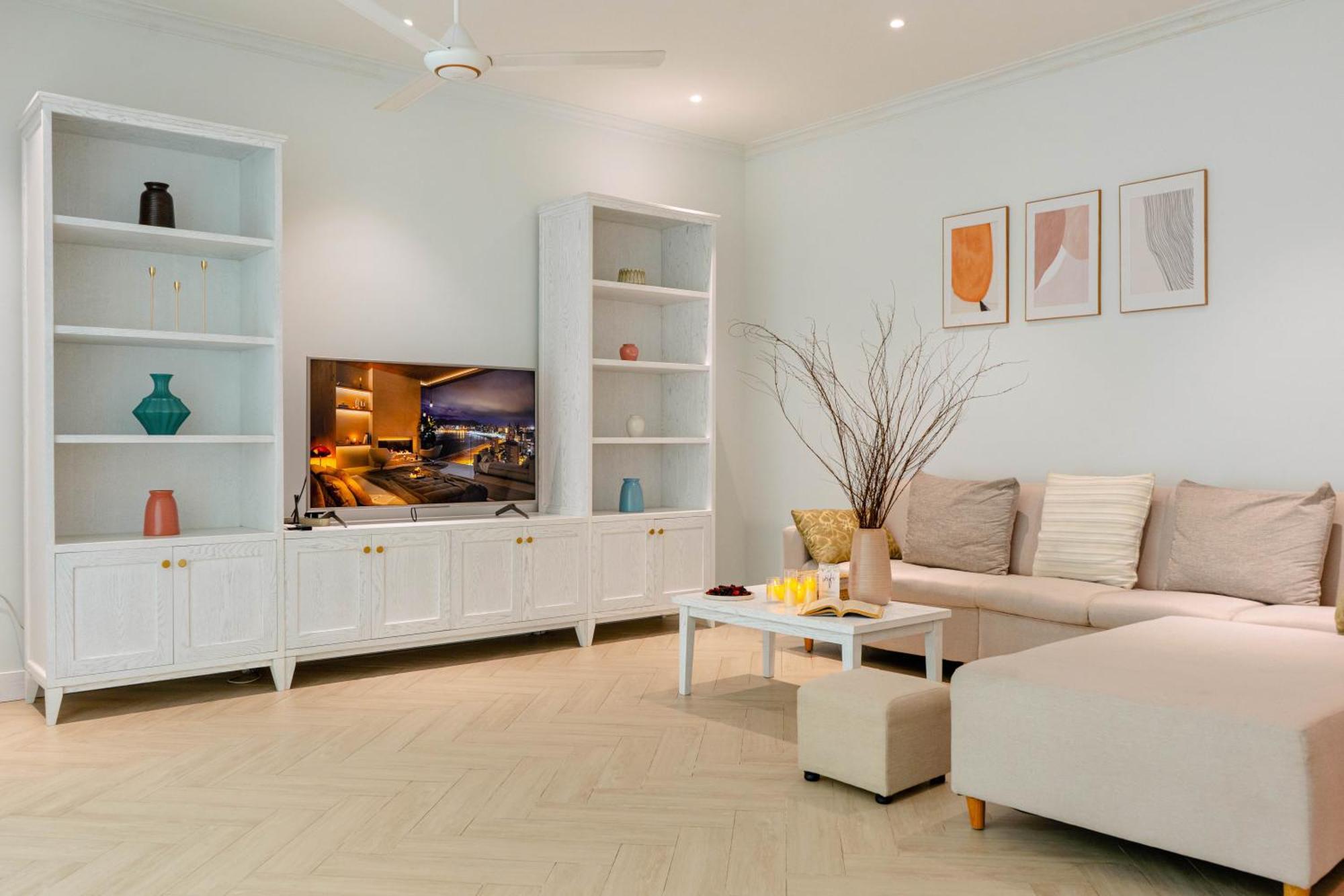 Villa The Salt - 250sm 3br, 4ba & Kitchen